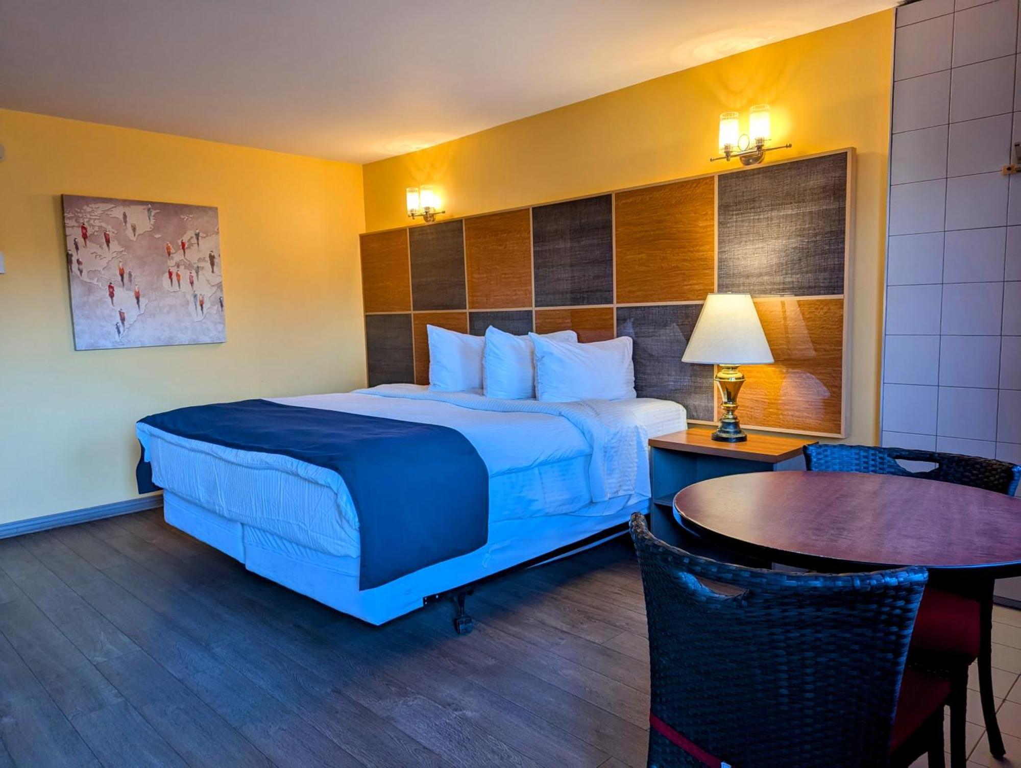 Motel Des Pentes Et Suites Saint-Sauveur-des-Monts Esterno foto