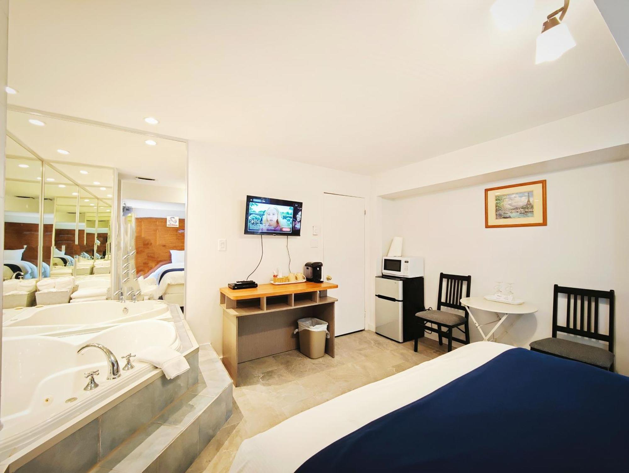 Motel Des Pentes Et Suites Saint-Sauveur-des-Monts Esterno foto